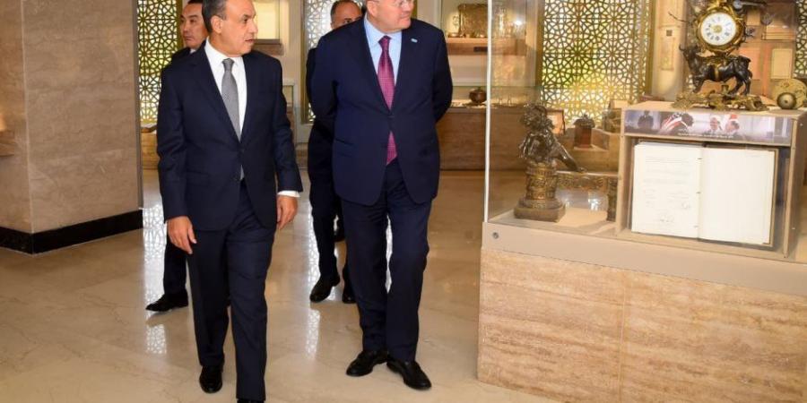 وزير الخارجية يستقبل نظيره الكازاخي في أول زيارة ثنائية له منذ توليه منصبه …ويعقدان مشاورات موسعة لدفع الشراكة السياسية والاقتصادية بين البلدين - تواصل نيوز