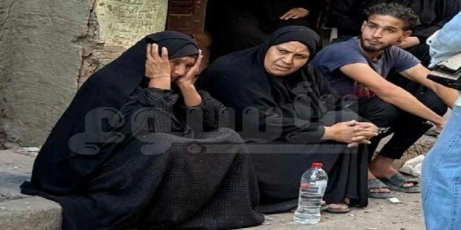 تشييع جثماني الشقيقتين «مريم وجنى» ضحيتي عقار الترعة المردومة بالإسكندرية - تواصل نيوز