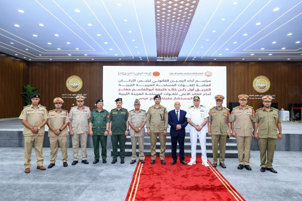 خالد يُباشر مهامه رئيسًا للأركان العامة بعد أدائه اليمين أمام عقيلة صالح