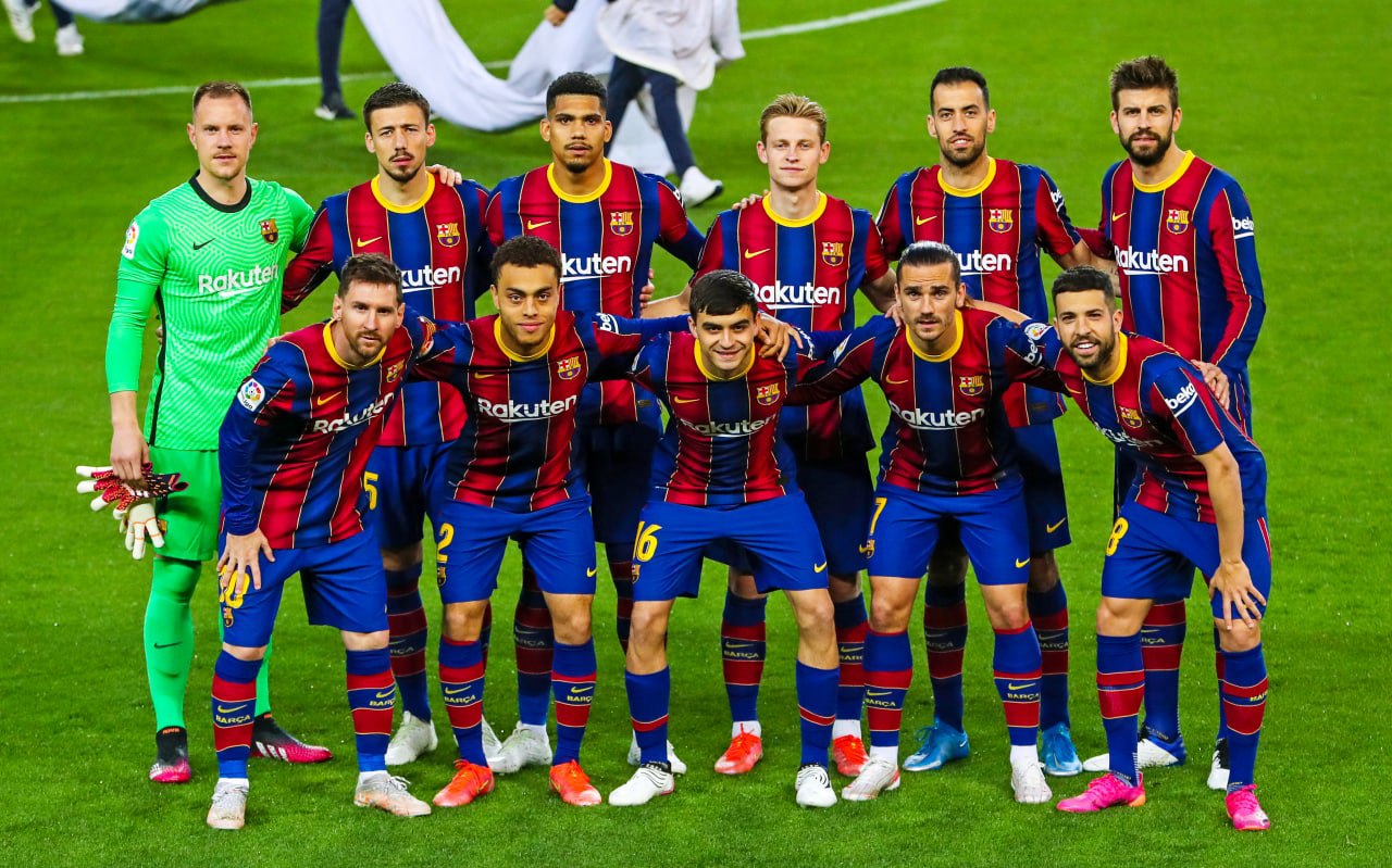 موعد مباراة برشلونة وكومو في كأس خوان غامبر 2025 استعدادات نهائية وسط غيابات