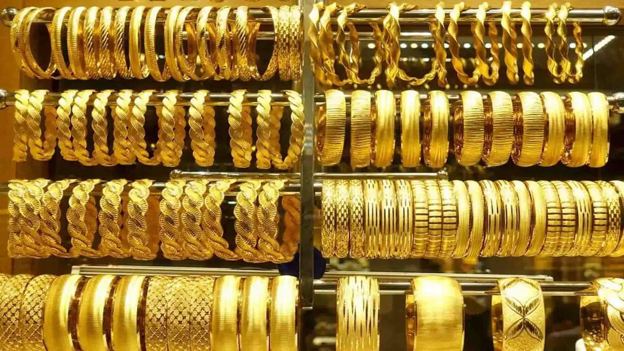 “أسعار نارية” الآن سعر الذهب عيار 24 اليوم في مصر بدون مصنعية وكم وصل الجرام والأونصة محليًا وعالميًا