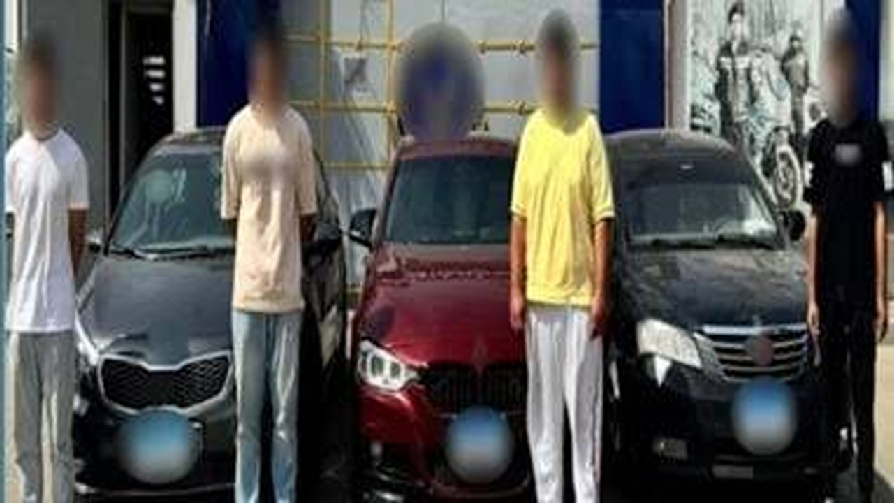 القبض على المتهمين في حادث فتيات الواحات..” والإجراءات القانونية الكاملة بحق الجناة بعد الواقعة المروعة بطريق 6 أكتوبر