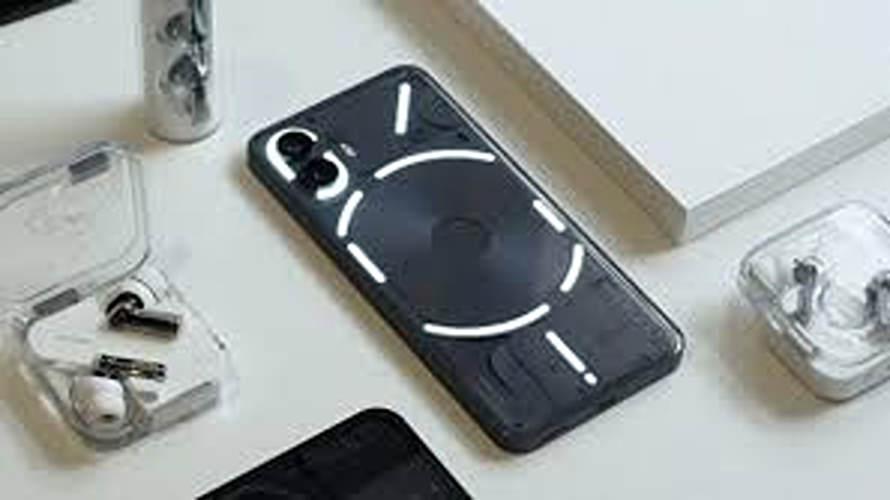 إطلاق رسمي”.. هاتف Nothing Phone 3 في الخارج بتصميم غريب وتسعير مرتفع يثير الجدل