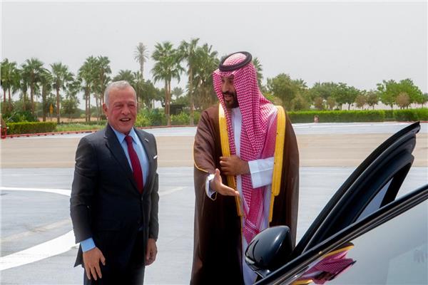 ولي العهد السعودي يستقبل ملك الأردن في مدينة نيوم الحديثة