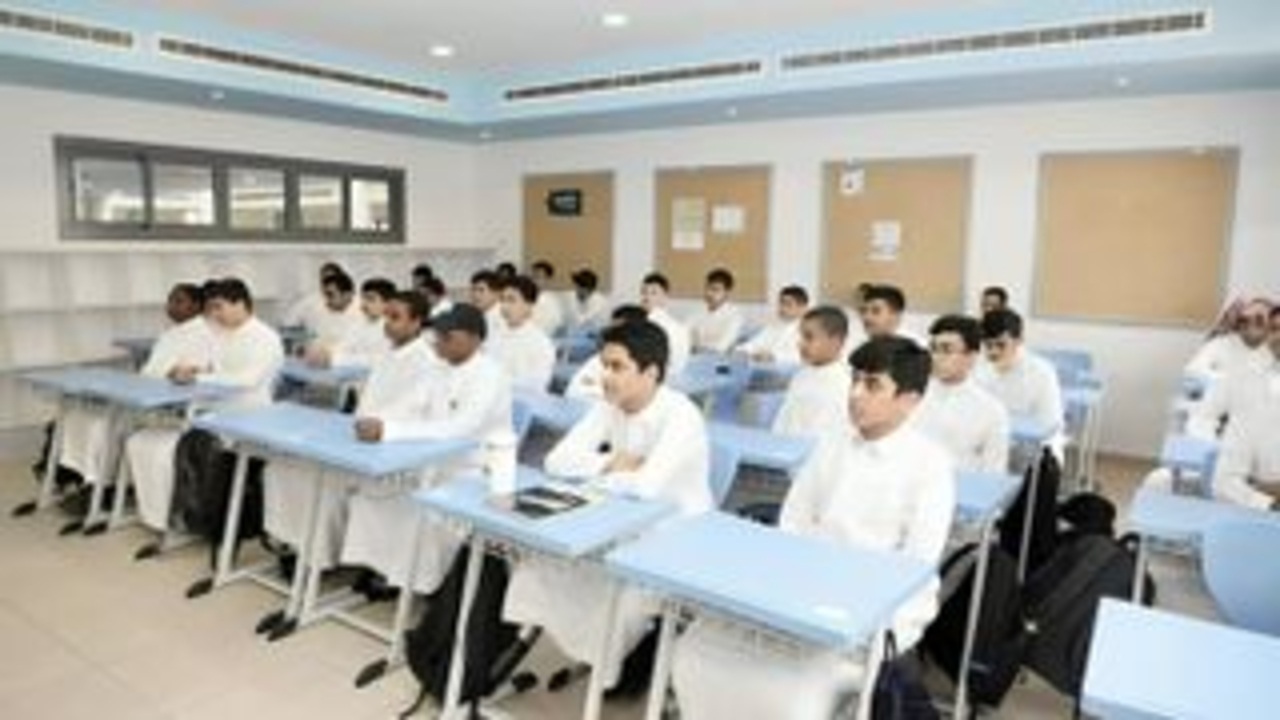 التقويم الدراسي 1447 بعد التعديل يشمل مواعيد العودة والإجازات الرسمية وفق نظام الفصلين الدراسيين المعتمد حديثا