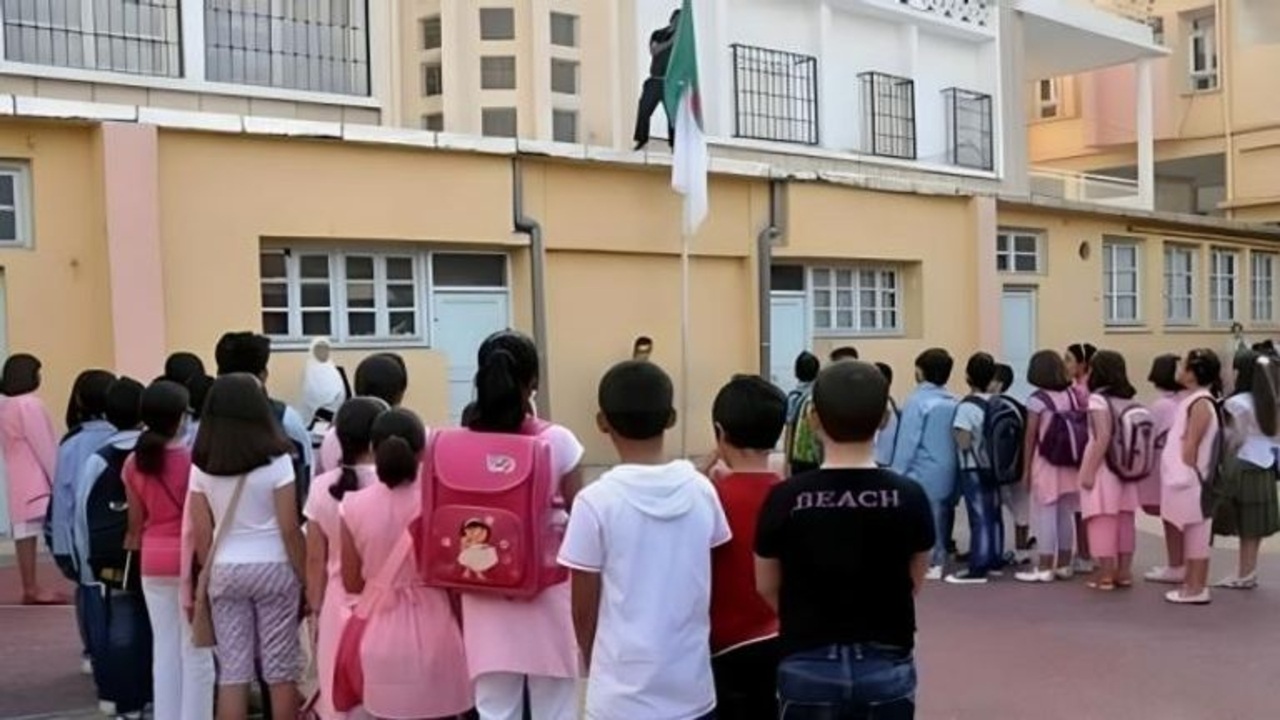 وزارة التربية تحدد موعد الدخول المدرسي 2026 في الجزائر ورزنامة العطل الرسمية والاختبارات بالتفصيل