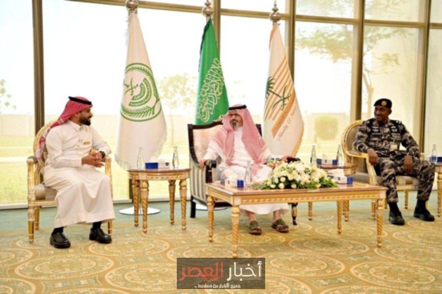 نائب أمير جازان يزور نادي منسوبي الداخلية ويؤكد دعم القيادة للقطاعات الأمنية