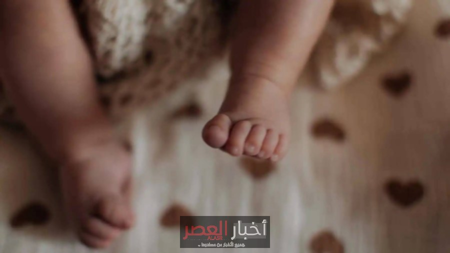 “القبض على أم بتهمة قتل رضيعتها بعد اكتشاف جثتها في سيارة جنازة” – أخبار العصر