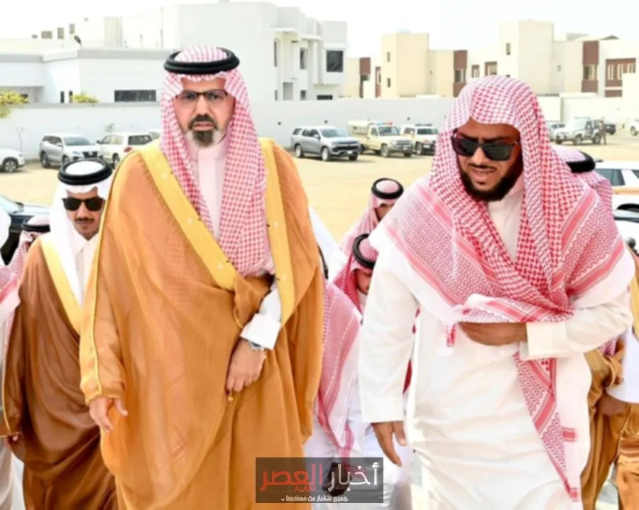 نائب أمير جازان يقدم تعازيه في وفاة الشيخ أحمد معافا ويشارك في صلاته الأخير