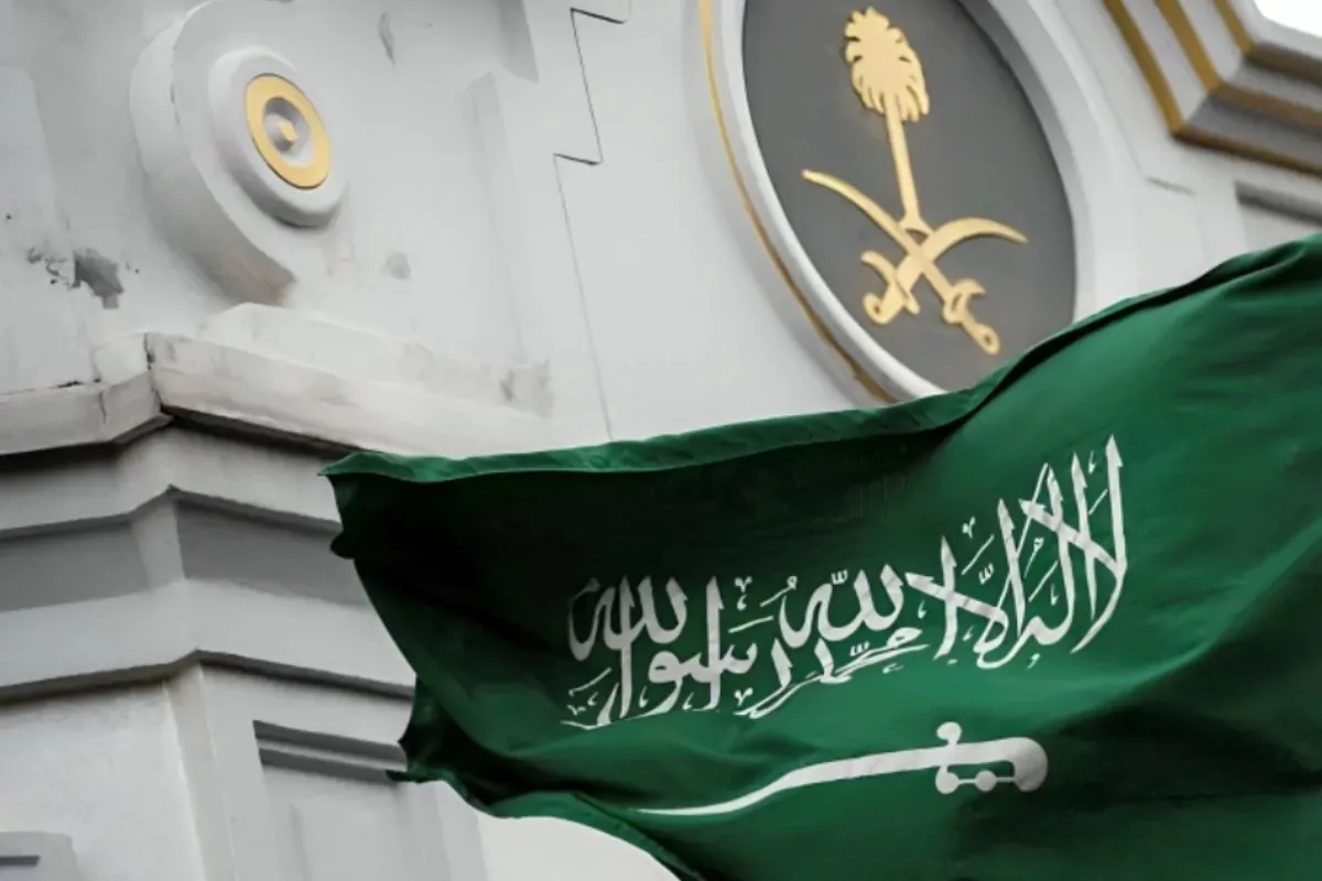 السعودية تعلن عن 13 مهنة جديدة للوافدين: استراتيجية مبتكرة لتعزيز سوق العمل 5 السعودية تعلن عن 13 مهنة جديدة للوافدين: استراتيجية مبتكرة لتعزيز سوق العمل