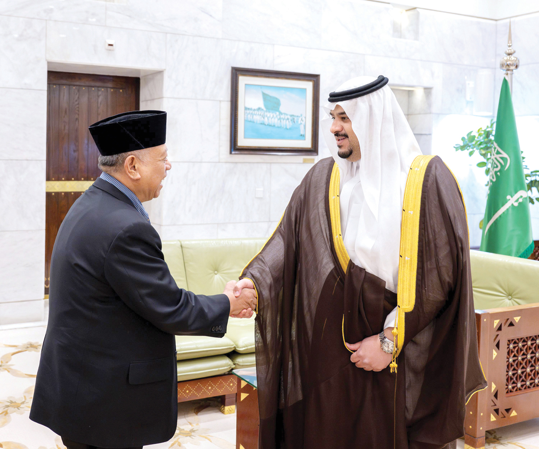 نائب أمير الرياض يلتقي سفير إندونيسيا في زيارة رسمية