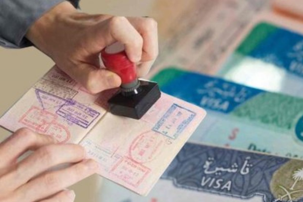 الداخلية السعودية تُعلن عن قرار جديد يتعلق بتأشيرات الزيارة العائلية المتعددة