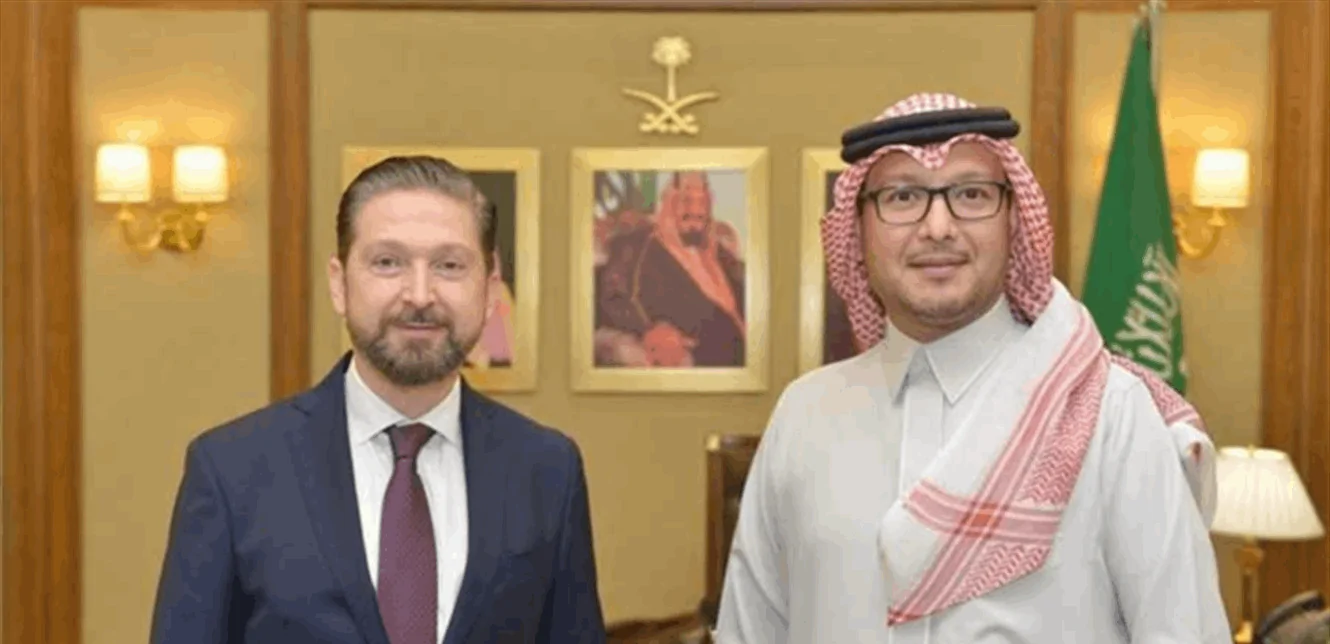 كرامي يستقبل بخاري في طرابلس: مناقشات حول القضايا الراهنة