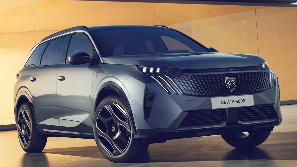 “قمة الفخامة العملية”  Peugeot 5008 2025 قمة الأناقة والراحة العائلية بسعر يناسب التوقعات!