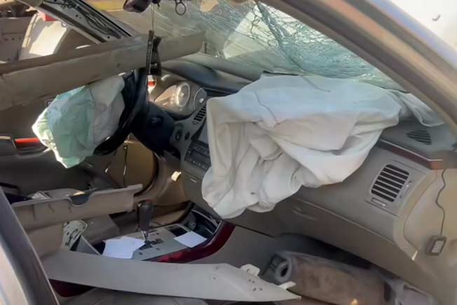 حادث انقلاب سيارة يثير الفوضى بالقرب من جسر العمال في طرابلس