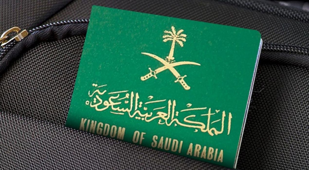 الجوازات السعودية توضح بالتفصيل خطوات الإبلاغ عن فقدان الإقامة عبر منصة “أبشر”