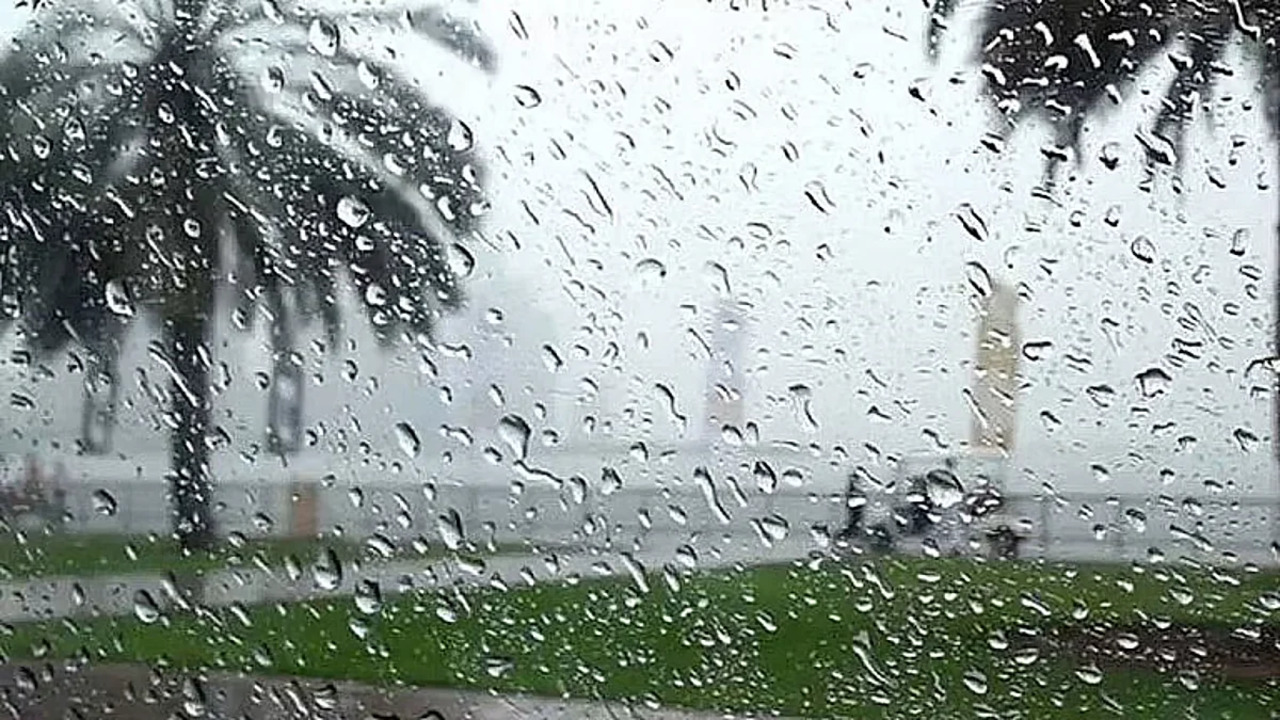 الأرصاد تحذر.. أمطار غزيرة مصحوبة بسيول ورياح قوية تضرب مكة المكرمة اليوم
