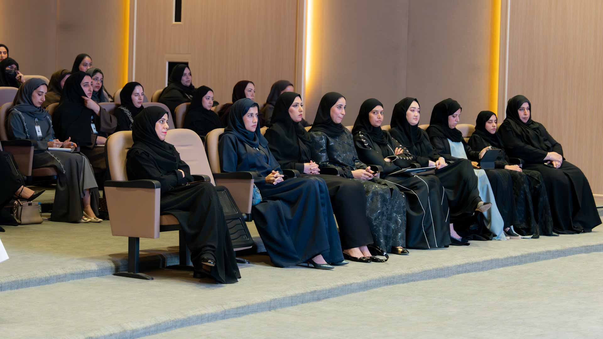 الشارقة وأمانة التنفيذي تنظمان ورش عمل تعريفية للجهات الحكومية لتعزيز التعاون الفعال