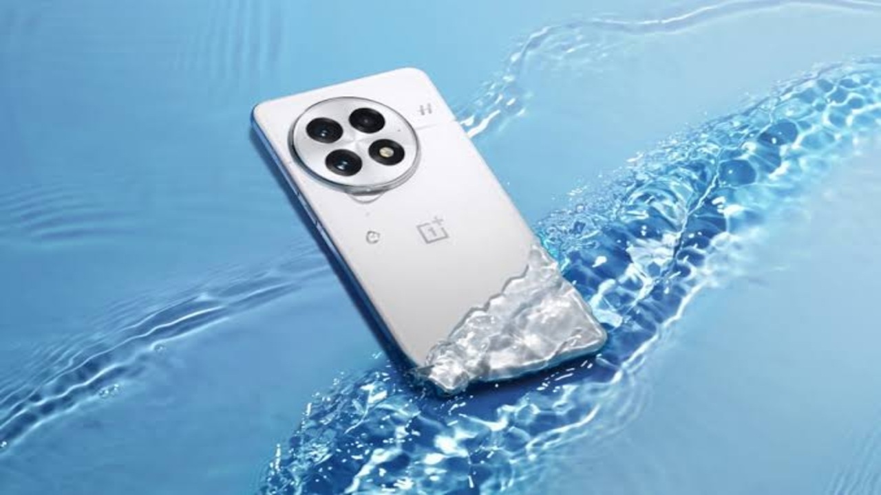 قوة وأداء”.. سعر ومواصفات OnePlus 13 أفضل هاتف وان بلس فئة عليا 2025