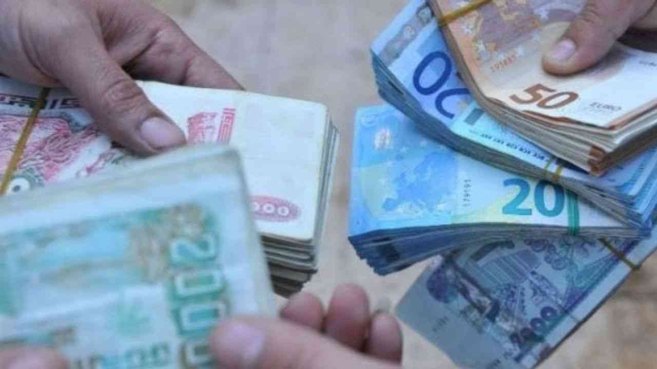 جنون الأورو في السكوار”… سعر 100 يورو بالدينار الجزائري في السوق السوداء اليوم الجمعة 15 أغسطس 2025