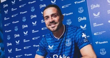 إيفرتون يضم جريليش: سر الرقم 18 يكشف النقاب عنه!