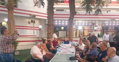 اجتماع حسين لبيب مع رموز الزمالك لبحث أزمة فرع 6 أكتوبر