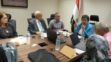 اجتماع نائب وزير الصحة لمتابعة تنفيذ الاستراتيجية الوطنية للسكان
