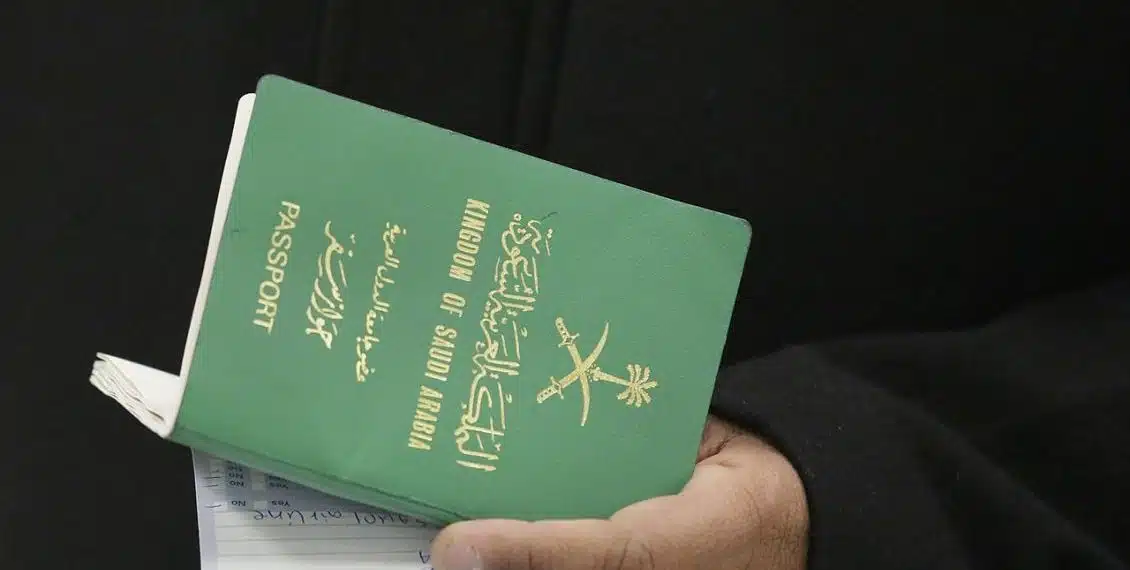 استعلام سريع ومباشر عن تأشيراتك عبر منصة إنجاز الإلكترونية!