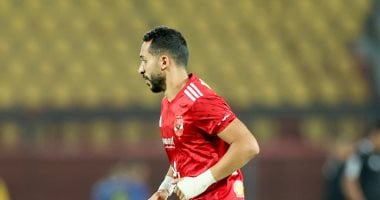 الأهلي يجري تبديلاً بارزاً ضد مودرن سبورت: طاهر وكريم فؤاد يحلان محل أفشة وشكري