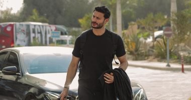 الأهلي يقدم التعازي لمحمد الشناوي في وفاة والده