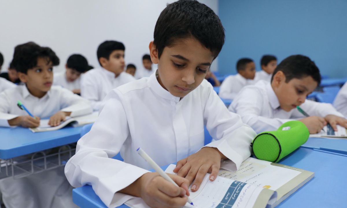 التقويم الدراسي 1447 بعد التعديل .. التعليم تكشف تفاصيل مواعيد الدراسة والإجازات مع عودة نظام الفصلين