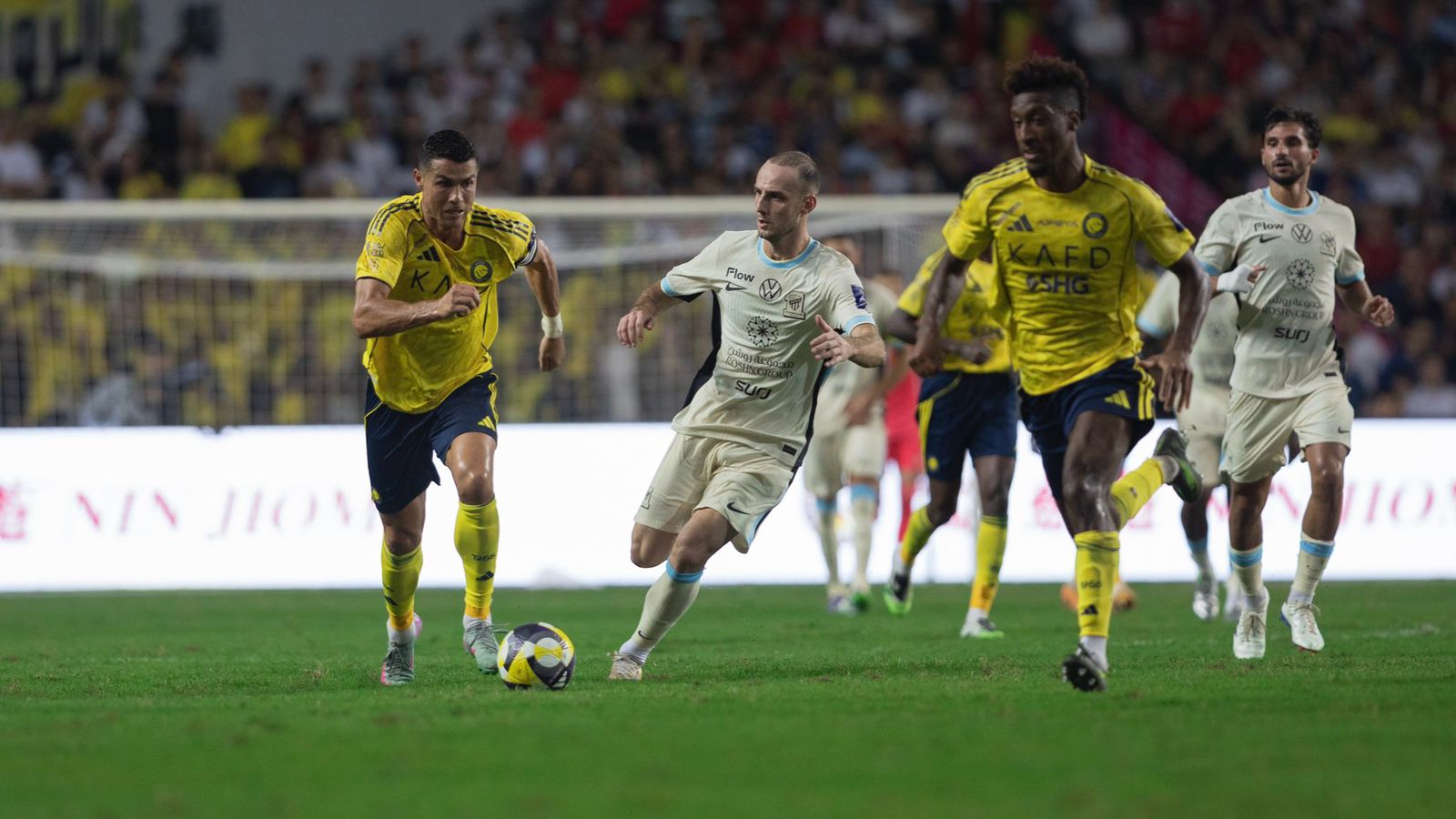 النصر يتفوق على الاتحاد ويضمن مكانه في نهائي السوبر السعودي