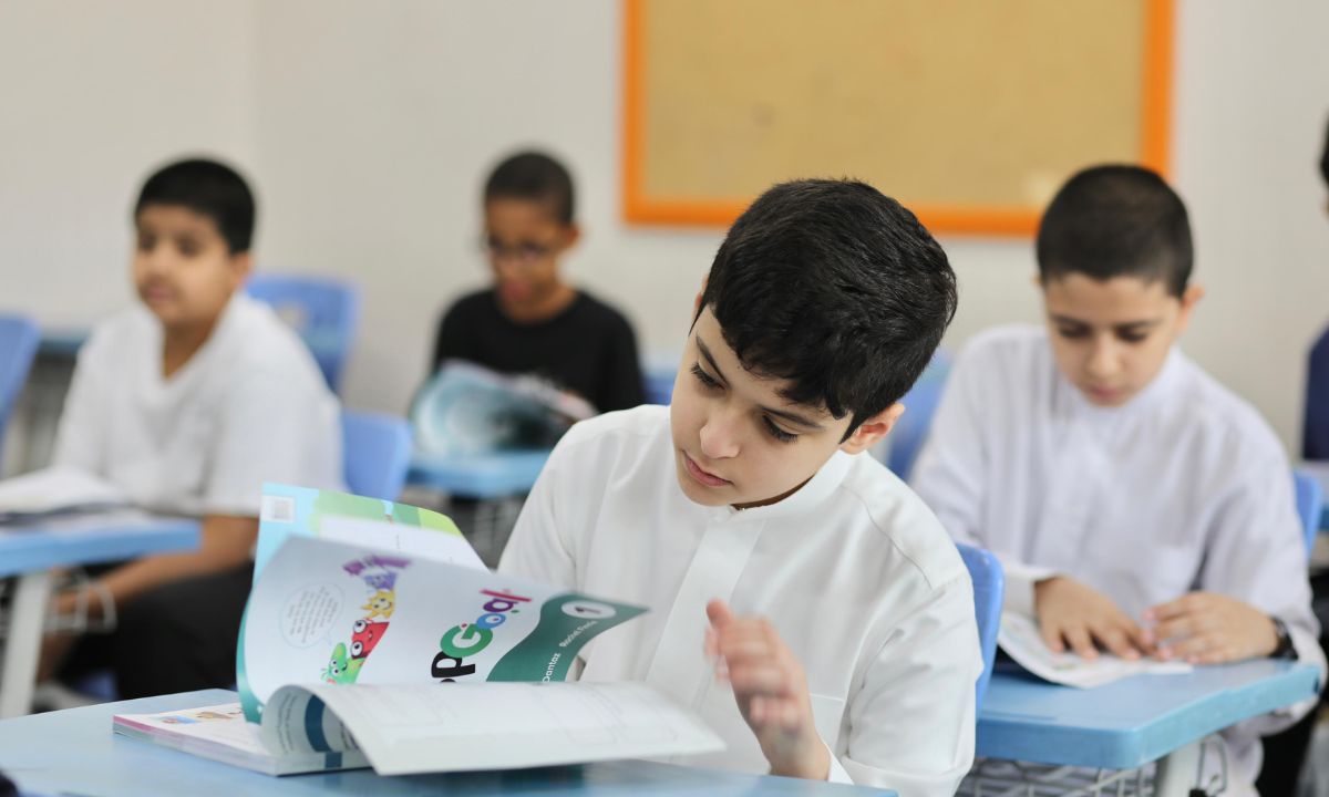 بداية الدراسة التقويم الدراسي 1447 بعد التعديل .. مواعيد العودة لنظام الفصلين الدراسيين والإجازات الرسمية
