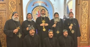 تاريخ جديد: قداسة رسم ثلاثة رهبان في برية البهنسا 5 تاريخ جديد: قداسة رسم ثلاثة رهبان في برية البهنسا