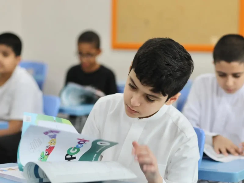 نظام الثلاث فصول في المدارس السعودية 1447: اكتشفوا الخطط الدراسية الجديدة!
