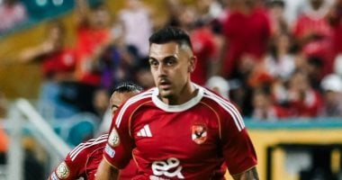 جراديشار يقود الأهلي لفوز ساحق على فاركو برباعية