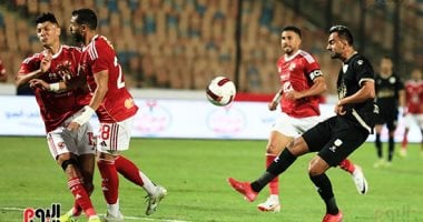 خطأ شوبير يمنح فخري فرصة تسجيل هدف فاركو في مرمى الأهلي