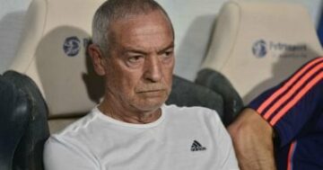 ذكرى احتفالات الزمالك بالتتويج بالدوري الـ14 في جولة بأتوبيس مكشوف