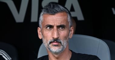 ريبيرو يعمل على تصحيح أخطاء دفاع الأهلي قبل لقاء فاركو في الدوري