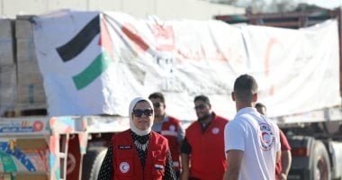 زيارة تفقدية للمديرة التنفيذية للهلال الأحمر المصري لمراكز العريش اللوجستية
