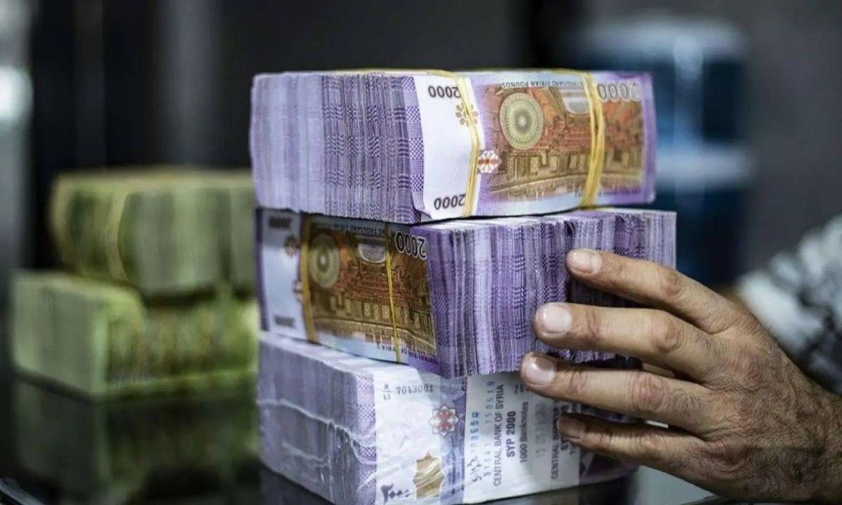 “ارتفاع الأخضر”.. سعر صرف الدولار مقابل الليرة السورية اليوم الجمعة 8 أغسطس 2025 في البنوك والسوق السوداء