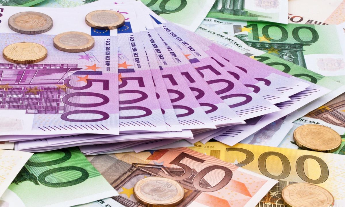 سعر اليورو اليوم في سوق السوداء السبت 2 أغسطس 2025 وأسعار البيع والشراء مقابل الجنيه المصري