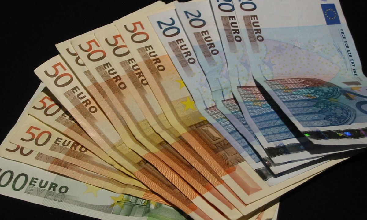 “شوف وصل لكام” سعر اليورو في السكوار اليوم الأحد 3 أغسطس 2025 في الجزائر