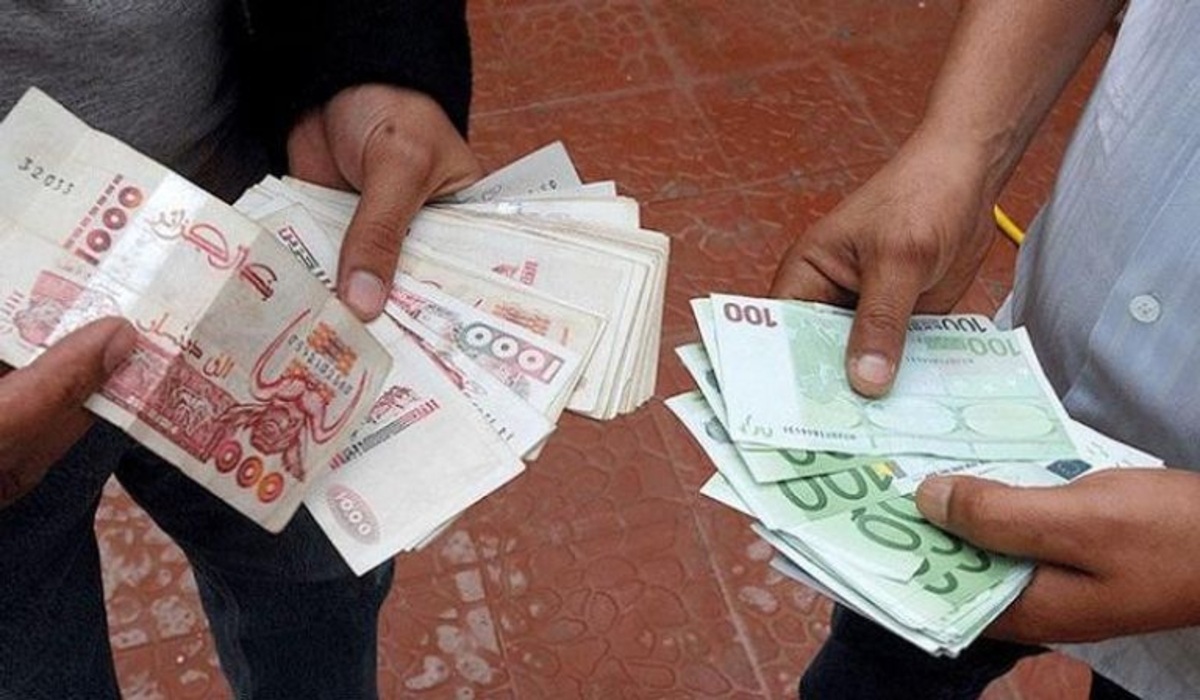شحال بالسكوار بيع وشراء.. سعر اليورو في السوق السوداء الجزائر اليوم السبت 9 أغسطس 2025 وأسعار العملات الأخرى 5 شحال بالسكوار بيع وشراء.. سعر اليورو في السوق السوداء الجزائر اليوم السبت 9 أغسطس 2025 وأسعار العملات الأخرى