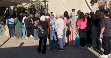 طلاب الثانوية العامة يخوضون اختبارات الأحياء والرياضيات والاحصاء في الدور الثاني 5 طلاب الثانوية العامة يخوضون اختبارات الأحياء والرياضيات والاحصاء في الدور الثاني