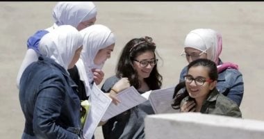 طلاب الدور الثاني من الثانوية العامة يبدأون امتحانات اللغة العربية