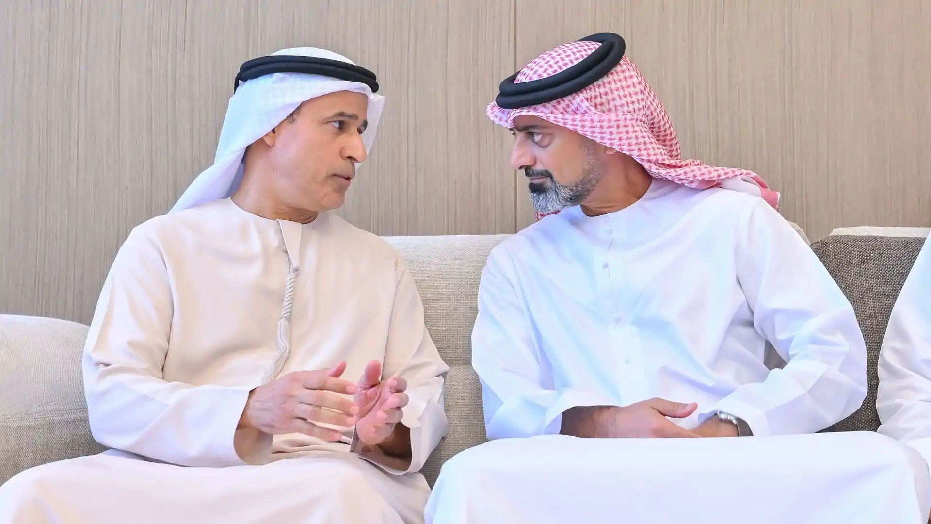 عمار بن حميد يعزّي في وفاة شمسة بنت علي الشعفار