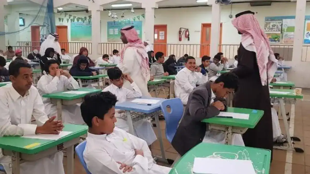 “عودة مرتقبة” موعد عودة المعلمين 1447 والتقويم الدراسي الرسمي من وزارة التعليم السعودية حتى 1451 هـ