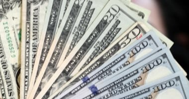 في منتصف التعاملات.. الدولار والعملات الأجنبية اليوم الأربعاء 13- 8 – 2025