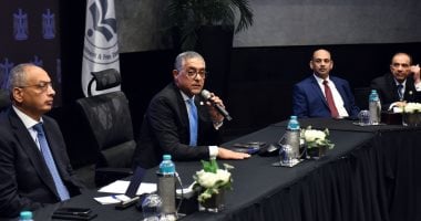 لجنة استثمارية لتعزيز الصادرات من المناطق الحرة